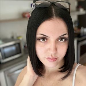 Meet your Posher, Isabella